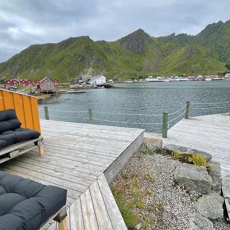 Charming Waterfront Cabin In Ballstad, Lofoten Exterior photo